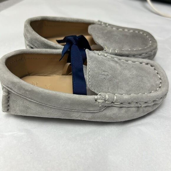 Janie and Jack 100048927 Boy Light Grey Suede Driving Shoe  NWOT size 5 - Picture 2 of 8